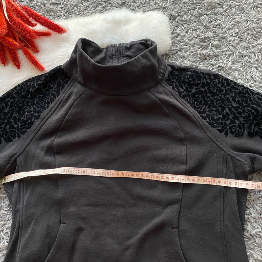 Lululemon Floral Flock Pullover - Picture 9 of 10